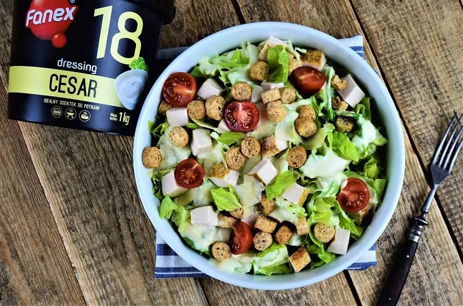 Pomysły na obiad latem: lekkie i szybkie przepisy na upalne dni