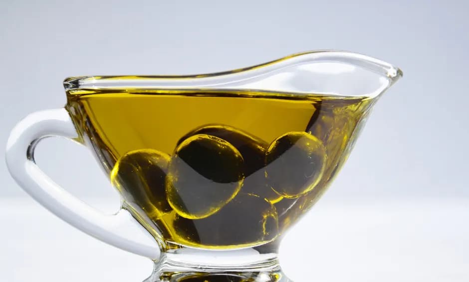 Czy oliwa z oliwek jest gorzka? Odkryj, co to oznacza dla jakości